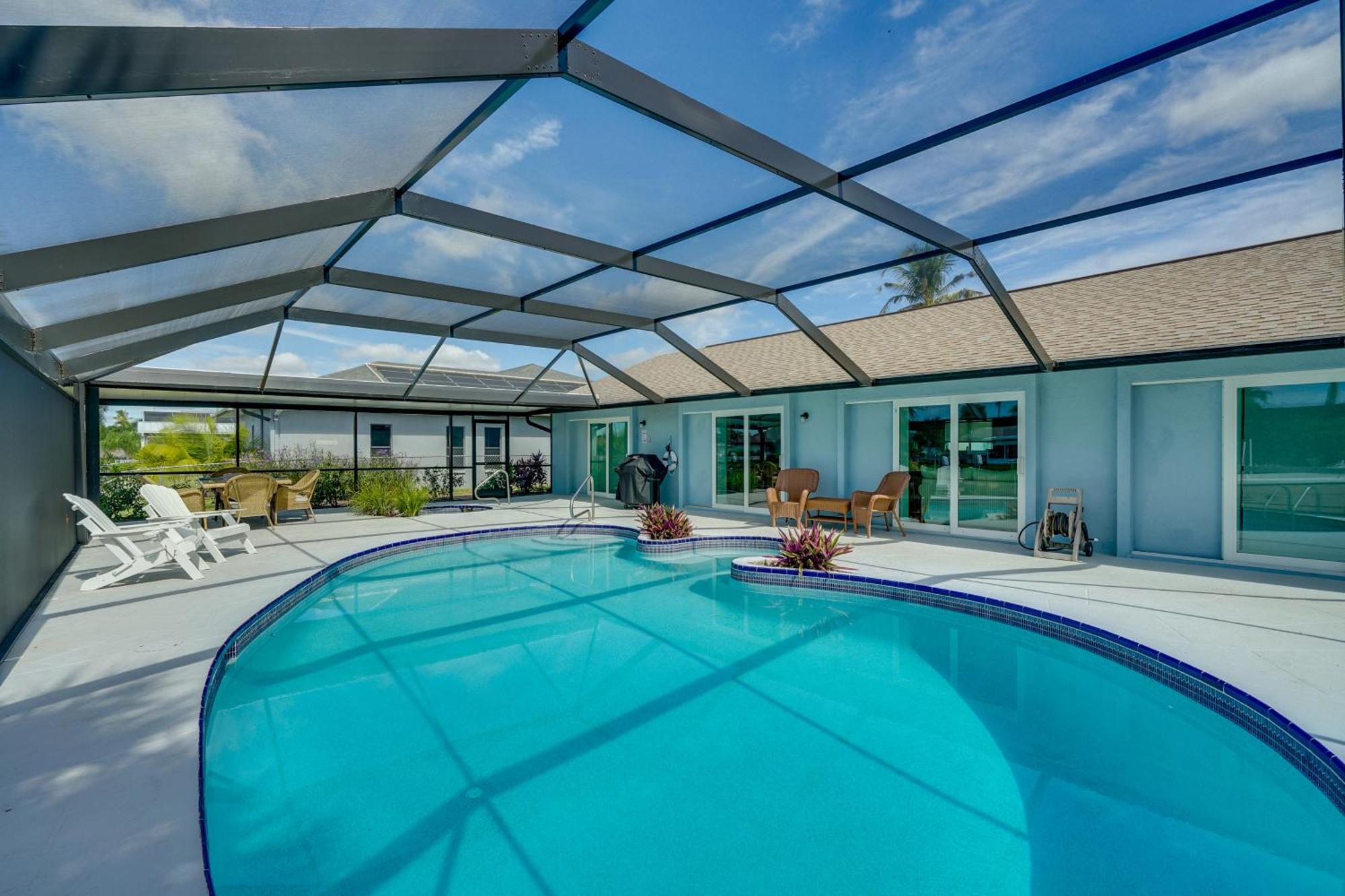 Beachy Cape Coral Home - Swim, Fish, Boat! ภายนอก รูปภาพ